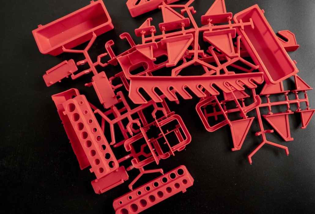 Why choose plastic injection molding