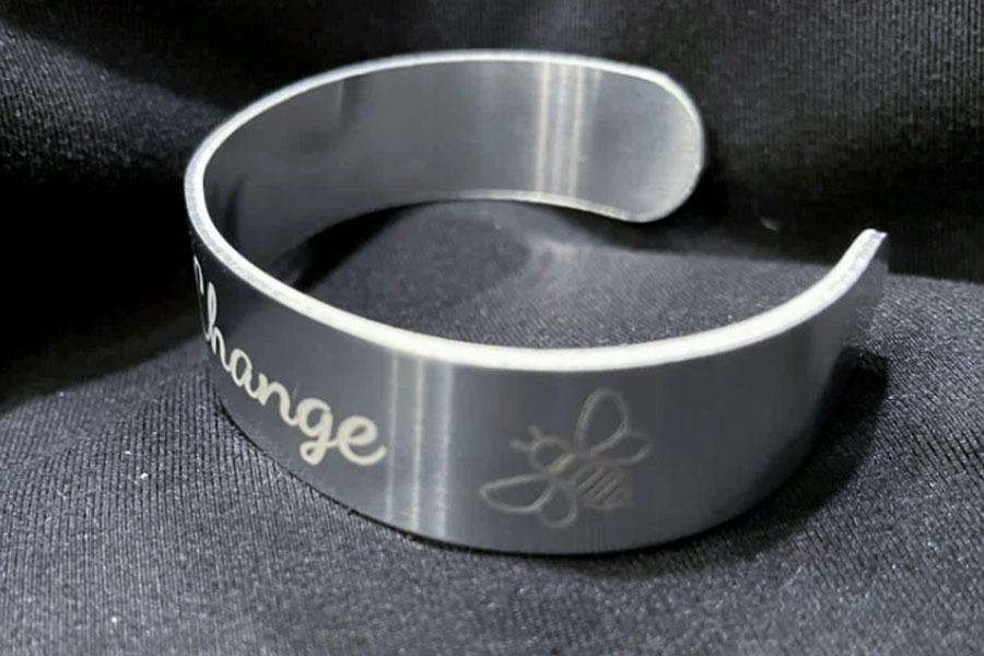 Why Can’t Diode Lasers Directly Mark Bare Aluminum?