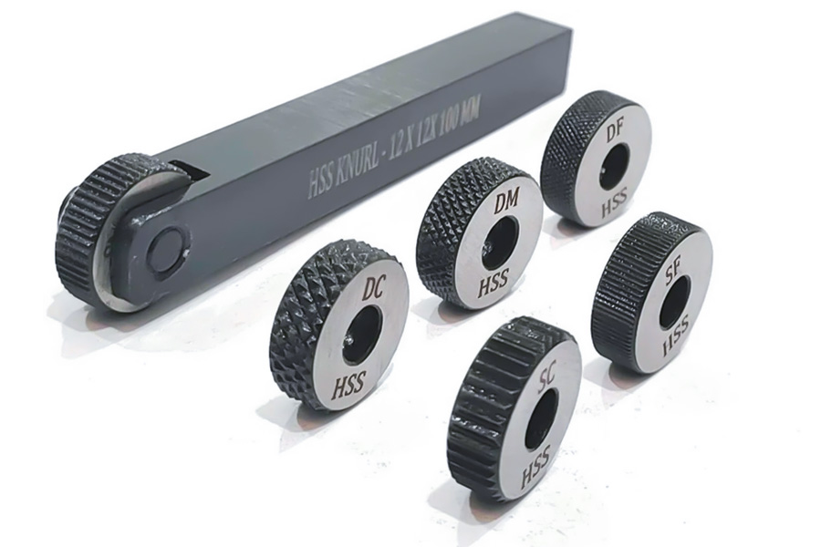 What is the knurling tool in alathe machine?