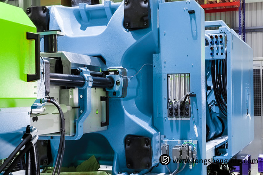 Plastic injection molding machines