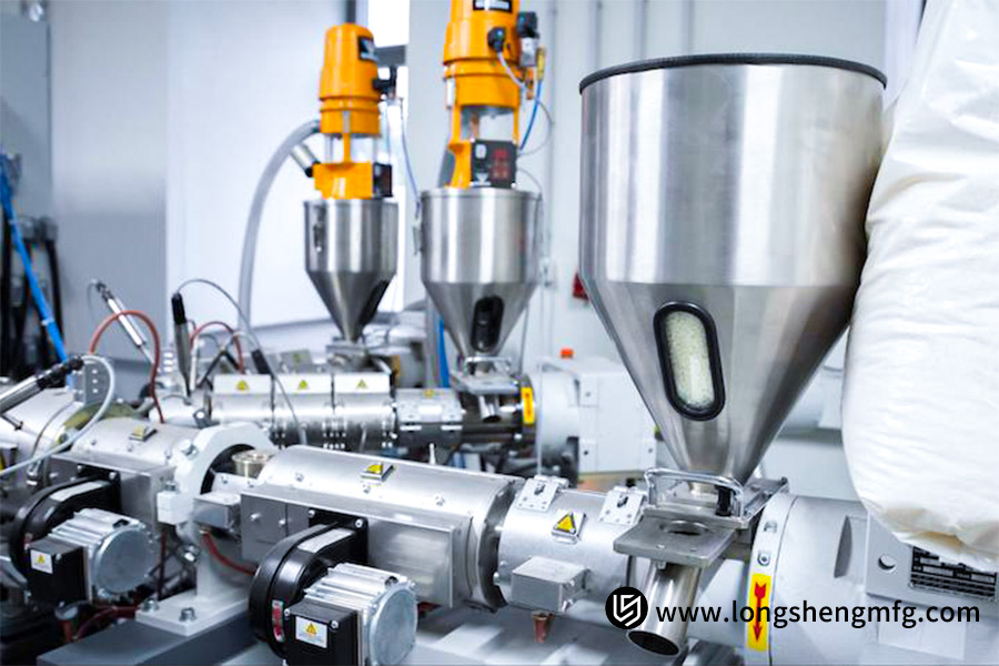 What Are The Key Design Considerations For Plastic Extrusion Dies?